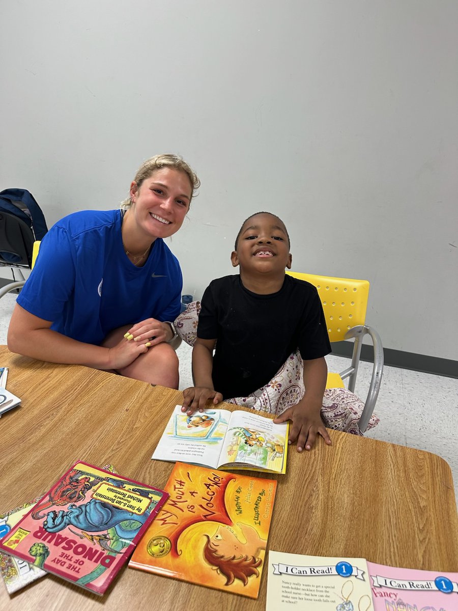 DukeATHLETICS's tweet photo. The Week of Service is always one of the best weeks of the year! 🙌

Huge thank you to all of the Duke student-athletes and staff who helped give back to the Durham community! https://t.co/pnVKWH2wvE