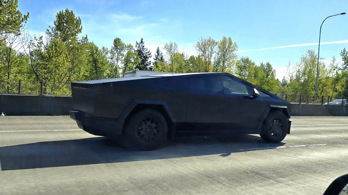 Des (@askdes) on Twitter photo 👀 Black wrapped #Cybertruck in the South Sound today. 🔥🔥🔥 👀 Black wrapped #Cybertruck in the South Sound today. 🔥🔥🔥