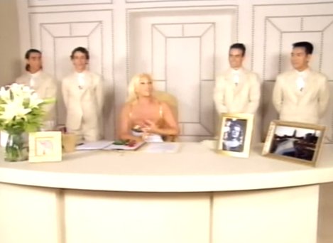 Solmosca's tweet photo. Milei y sus 4 susanos.

#CadenaNacional https://t.co/lrln94FrYR