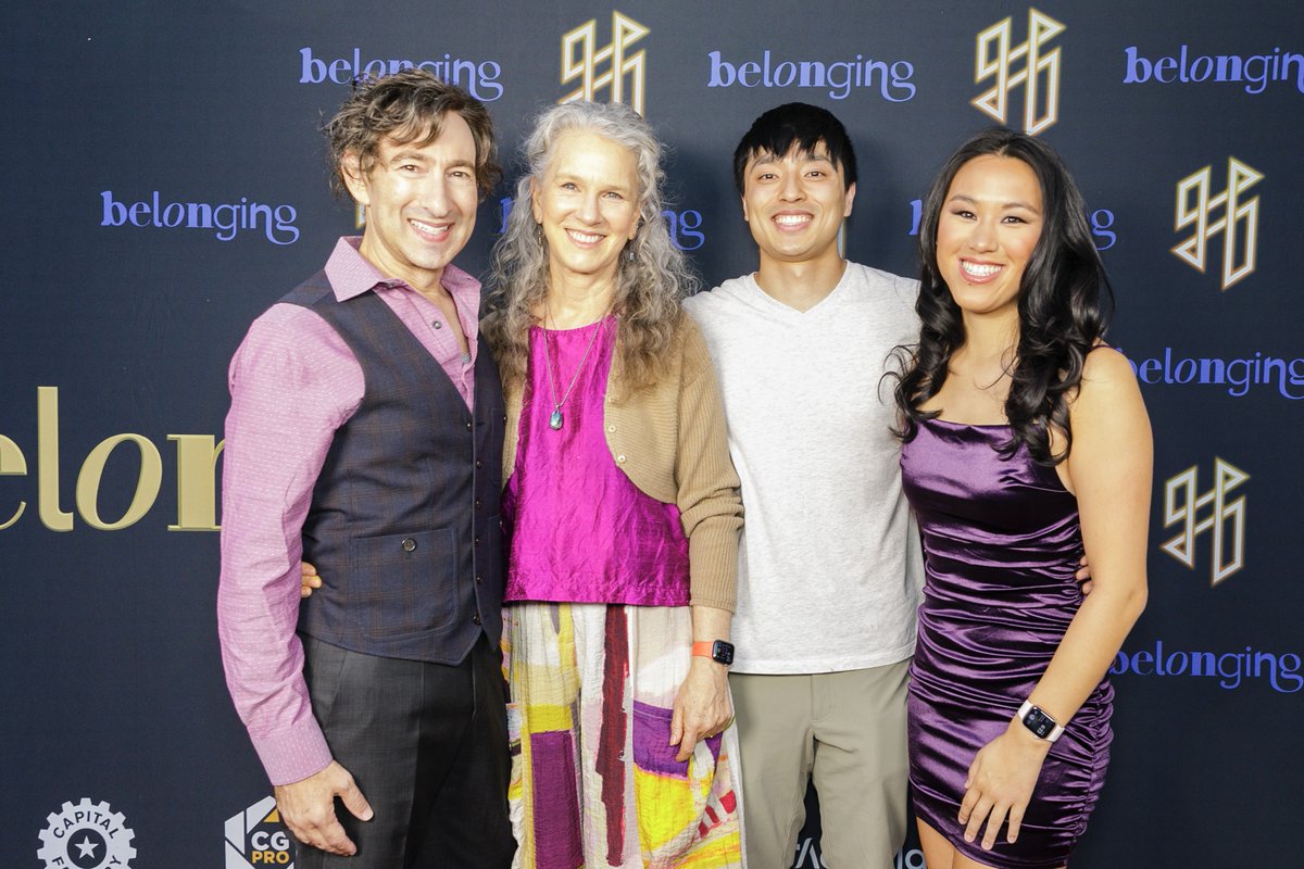 ericgouldbear's tweet image. 4 Bears at the Apple TV premiere of #BelongingTheSeries – Eric, Janna, Steven &amp;amp; Pema Bear with Marsha &amp;amp; Richard Gould (aka Mom &amp;amp; Dad)

📸 Matt Stasi (stasiphotography.com)