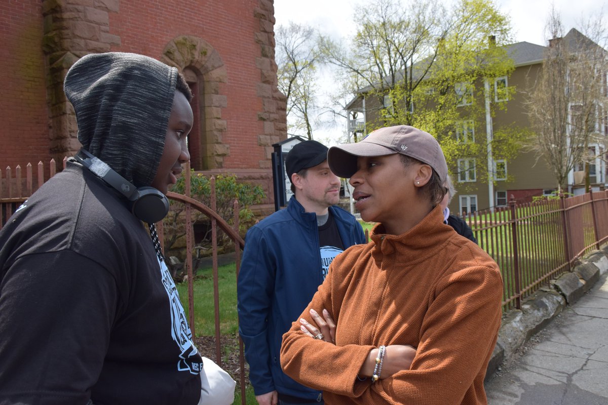 I was thrilled to join the annual @RECWorcester Earth Day Clean Up! Young people are leading the way when it comes to protecting the environment - it was great to join them, learn about the projects they're leading in their community, and talk about the work our office is doing.