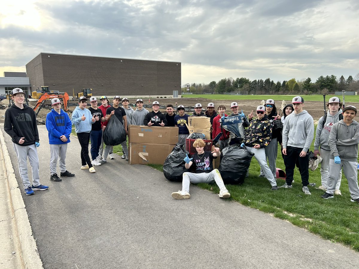 LAFAthletics's tweet photo. Shoutout to our Lancer Baseball team -for helping out around school and our practice fields with some trash pickup for Earth Day! https://t.co/8wRRBaiAAE