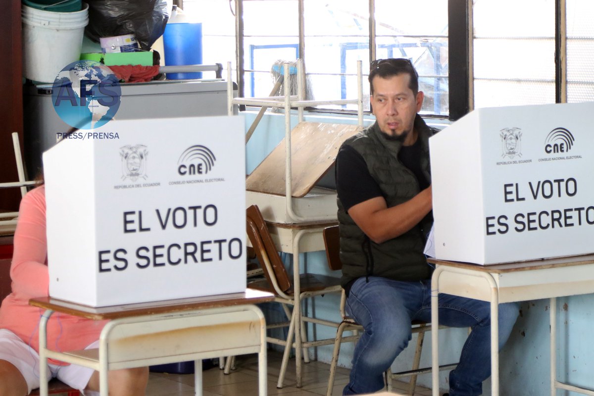 afsprensa's tweet photo. (A.F.S) Quito 21-04-2024 Consulta popular 2024 SI Ganadero en 9 preguntas , NO en 2 Alberto Suarez /A.F.S https://t.co/2Zcuw6T4vO