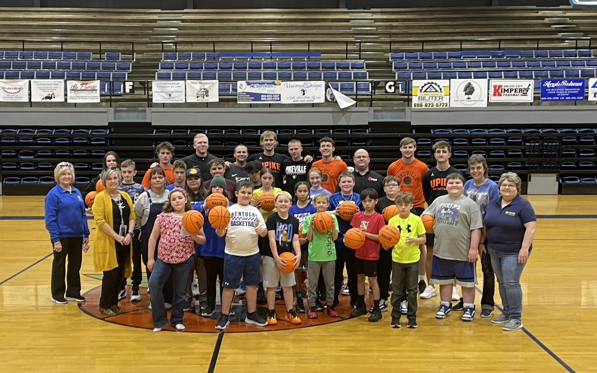 UPIKEBasketball's tweet photo. Our players and staff enjoyed spending the afternoon in Phelps in support of Unite Pike. Great group of kids! https://t.co/ZPnFmMpst6