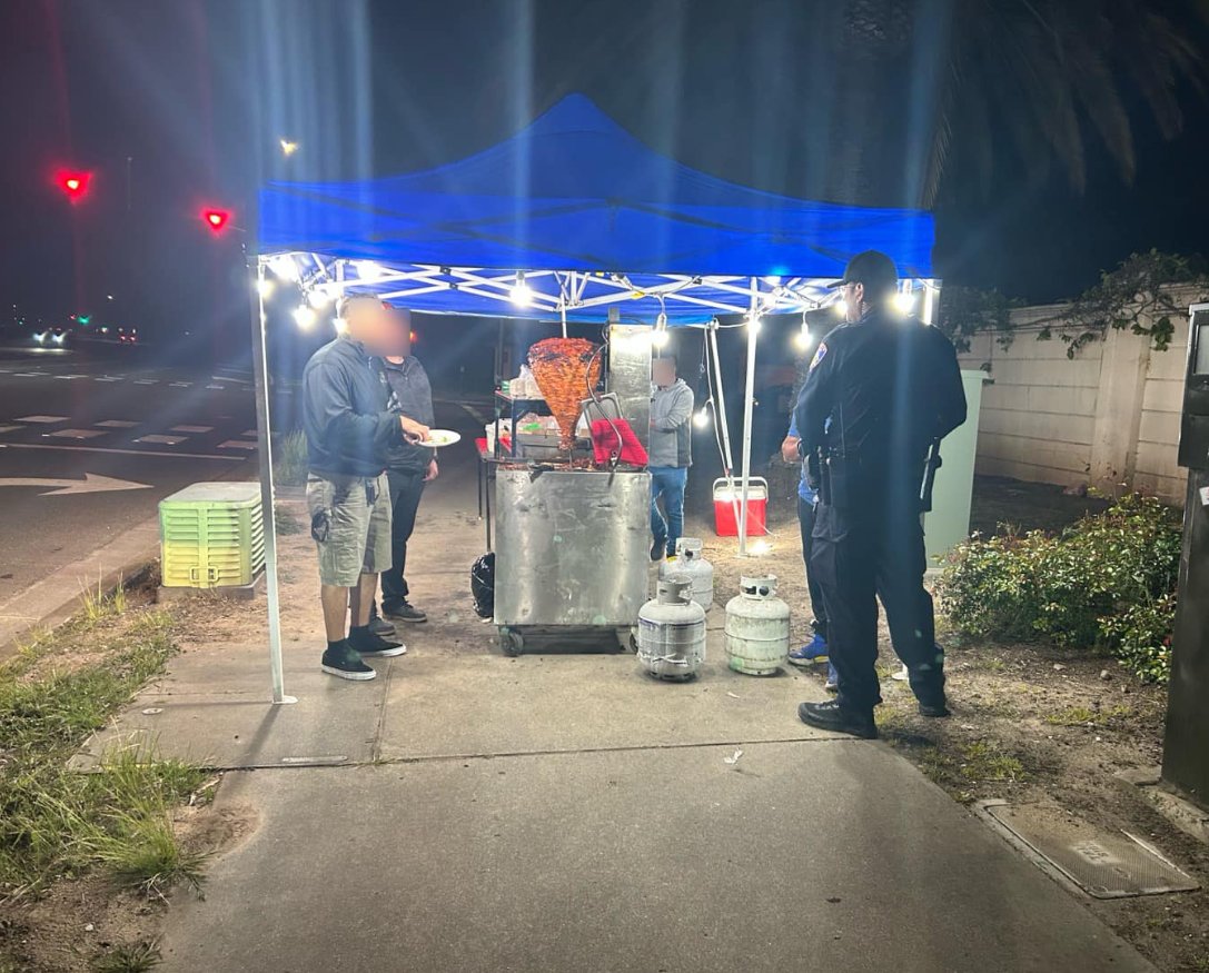 Have you seen these pop up taco vendors around Salinas? Police cracked down on the unlicensed vendors this past weekend saying they're violating health & safety codes and taking away business from licensed restaurants who play by the rules.. we're live @ksbw at 6..