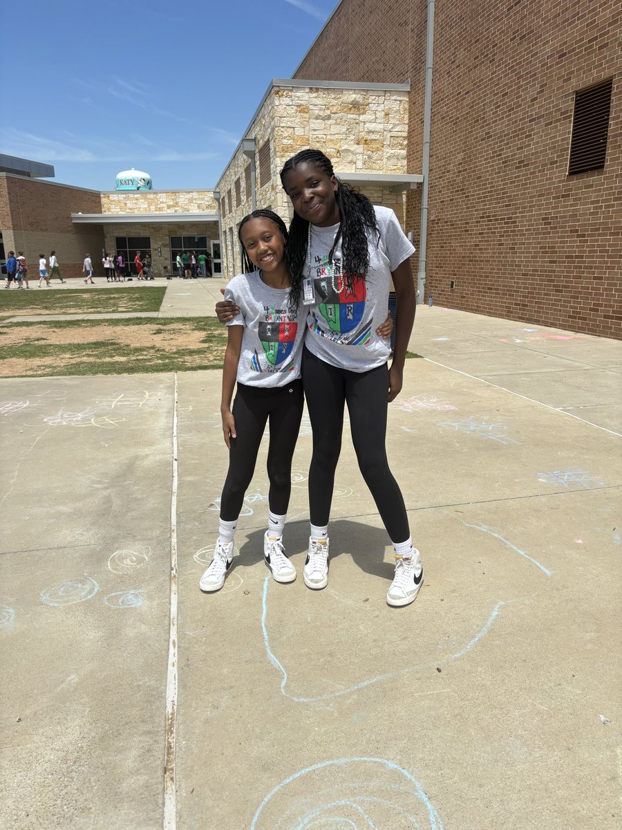 We love our 5th grade shirts! Twinning is even better! #bengalpride