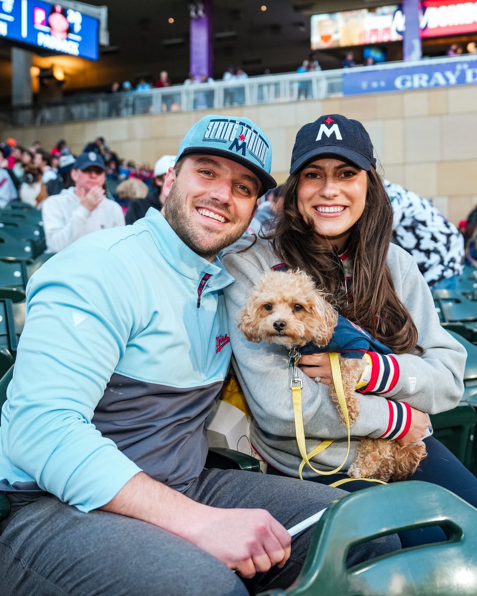 Twins's tweet photo. The pawfect crowd tonight! 🐾