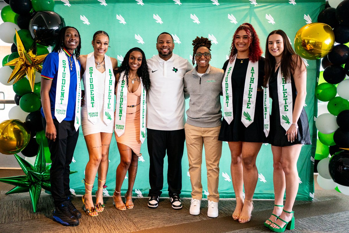 Champions on the court and champions in life! Congratulates to our Spring 2024 graduates who received their stoles last night 🎓 #GMG🦅 I #PremiumGasOnly⛽️