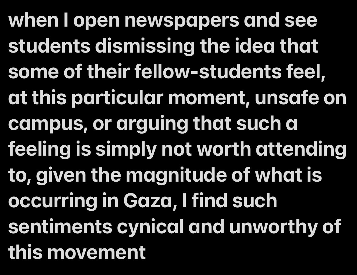 I just read Zadie Smith’s essay. Here’s a 🧵 of my “favorite” quotes. 1/