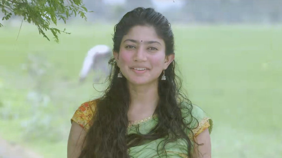 Sai Pallavi in the Rain. 🌧🫶🏻

#SaiPallavi ❤️