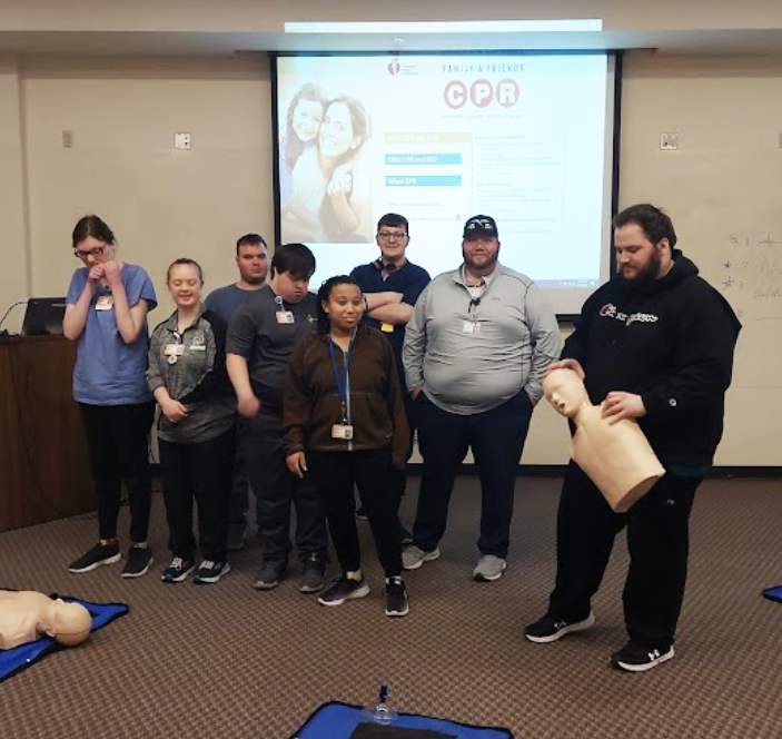 We are proud of our Project SEARCH team for taking a training exercise on CPR! Keep up the great work! 😀 

#TransCen #CPR #SkillBuilding #CommunityInclusion #KnowledgeIsPower