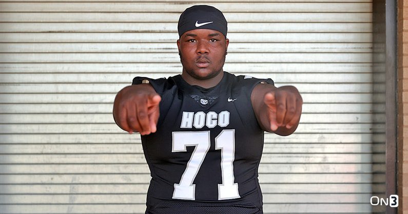 4-star IOL Peyton Joseph tells @ChadSimmons_ he plans on committing at the start of August or during his senior season. Joseph is set to take official visits to LSU, Memphis and Florida State🛫 Read: on3.com/news/three-sch…