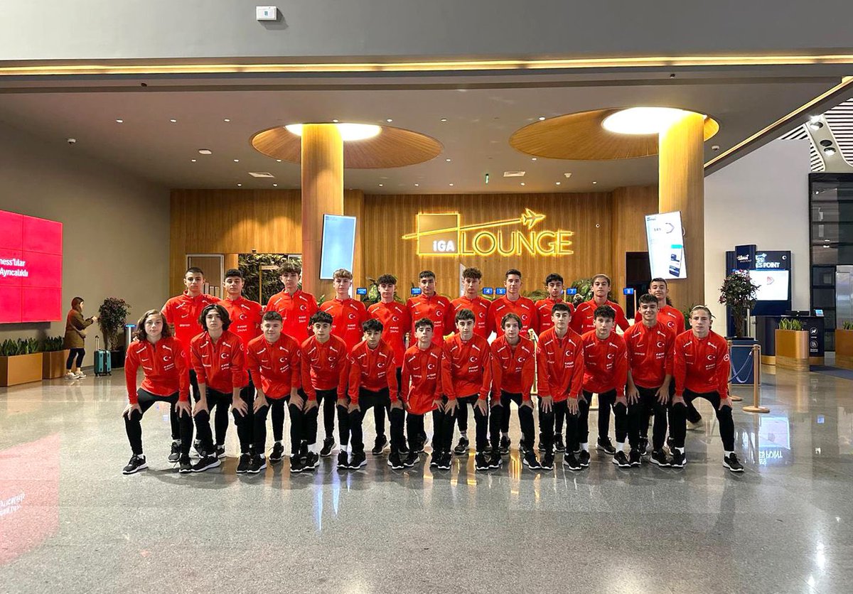 U14 Millî Takımımız Madrid'de İspanya ile oynayacağı özel maçların hazırlıklarını TFF Riva Hasan Doğan Millî Takımlar Kamp ve Eğitim Tesisleri'nde yaptığı antrenmanlarla tamamladı. U14 Millî Takımımız, Riva'daki çalışmalarının ardından bugün Madrid'e gitti. Millî Takımımızı…