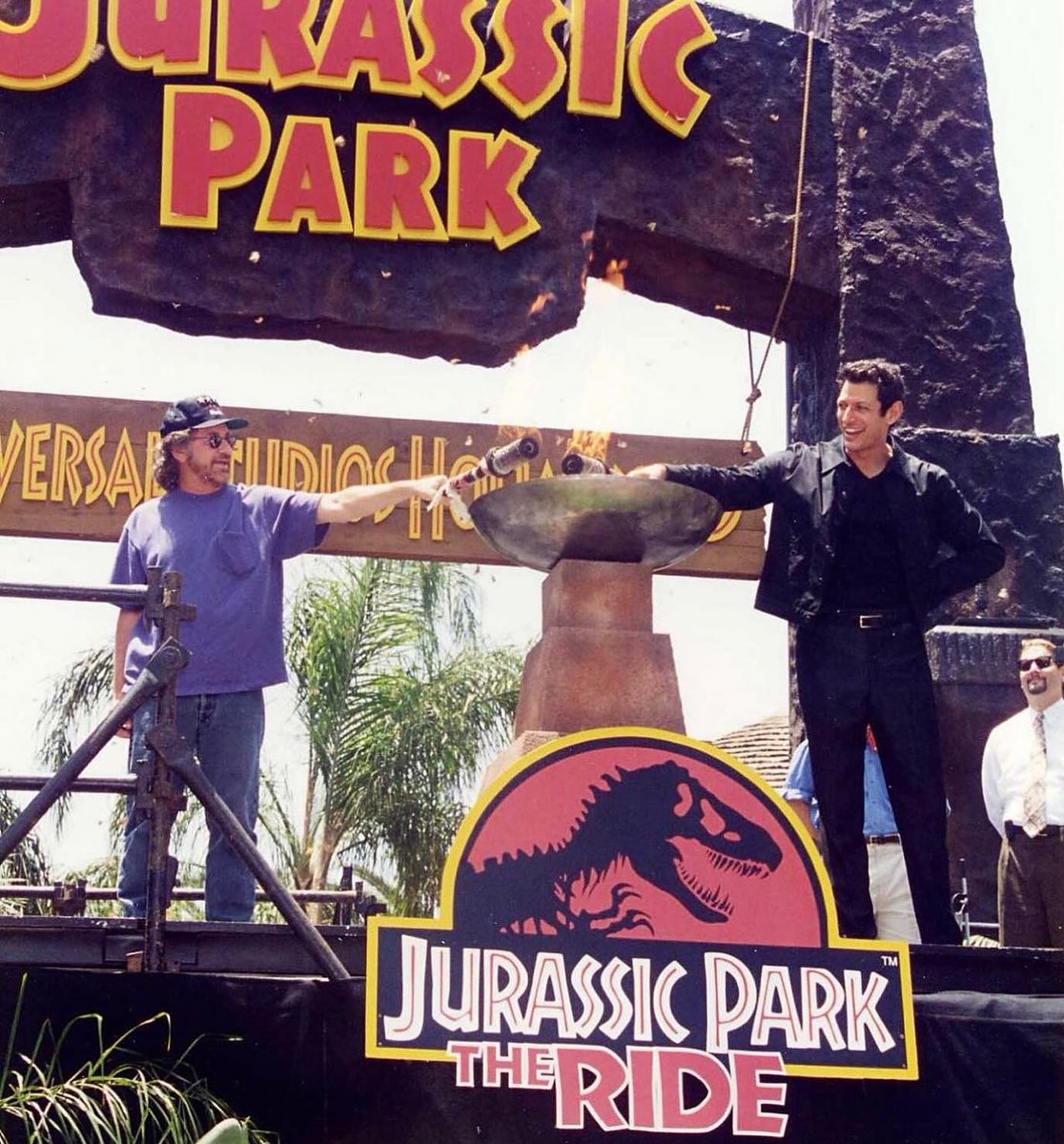 Quand Steven Spielberg et Jeff Goldblum allumaient un autre type de flamme en 1996 🔥 #JurassicPark
