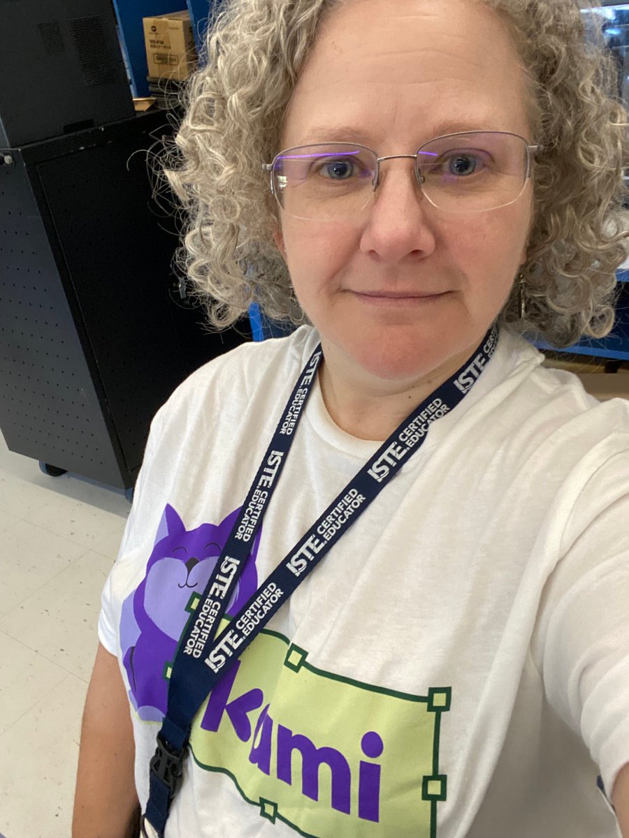It's #TechTshirtTuesday and I'm repping <a href="/KamiApp/">Kami</a> today 💜 If you haven't seen Kami's plans for updates yet, you HAVE to check them out!! 🚀 Watch the full announcement and book a demo, head to 👉  kami.app/FutureofKami  #KamiHeroes