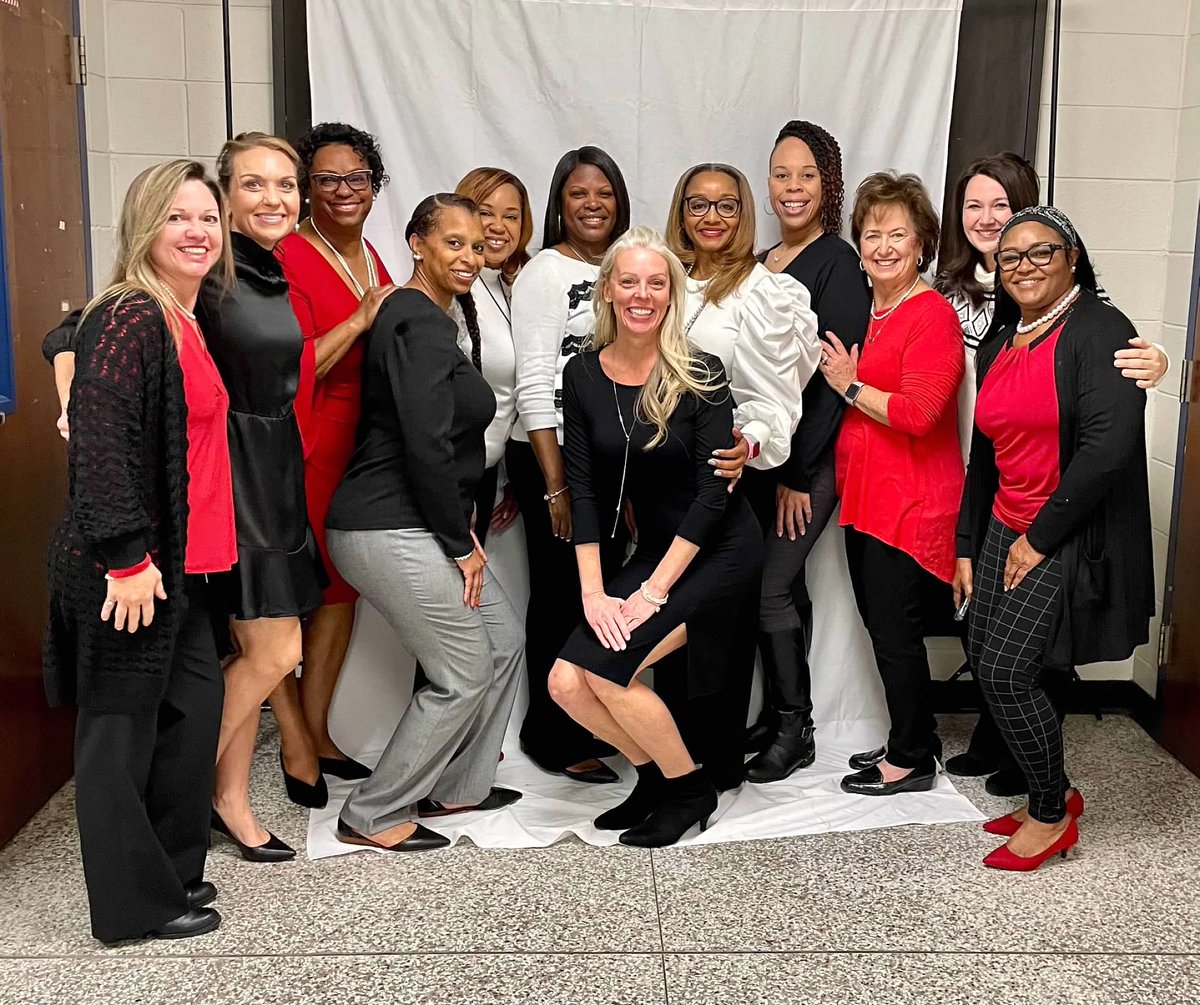 L Meadows tweet media