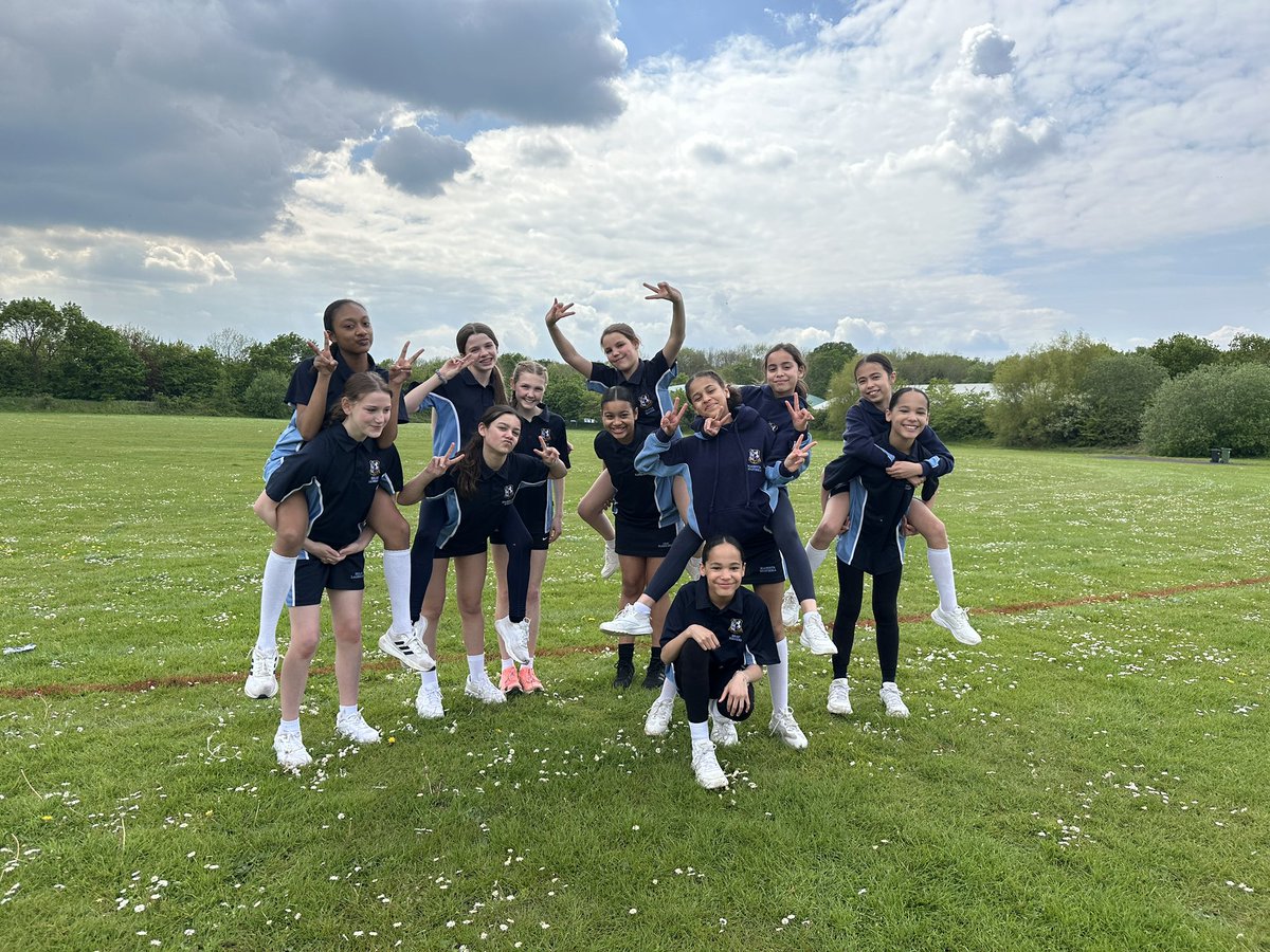 Y7&8 Athletes ready to compete in the athletics competition hosted by 
@NewsteadWoodPE 🏃‍♀️