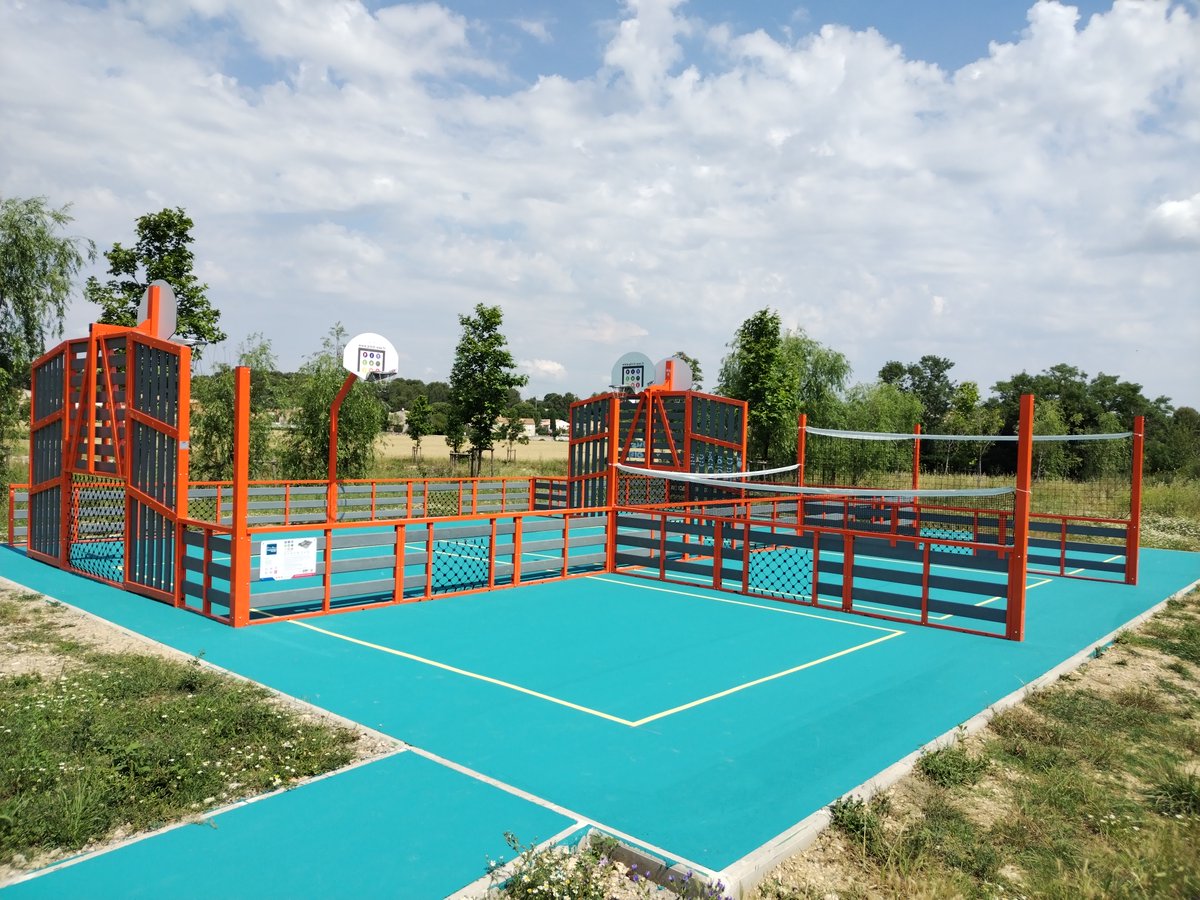 🏀Animations sportives et gratuites à l'occasion de l’inauguration du terrain #multisports de Caylus.

Samedi 25 mai de 10h à 12h. 

Inauguration du terrain multisports à 11h30.

📍chemin de Navitau.

Multi-raquettes, basket, football, athlétisme, vélo...

@MurielSarradin