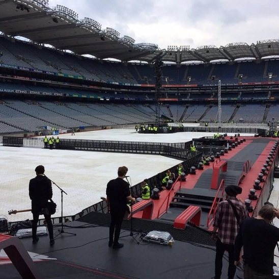 lukehmmingsta's tweet photo. "soundcheck (:"

may 25, 2014 https://t.co/2gSCNpTr8O