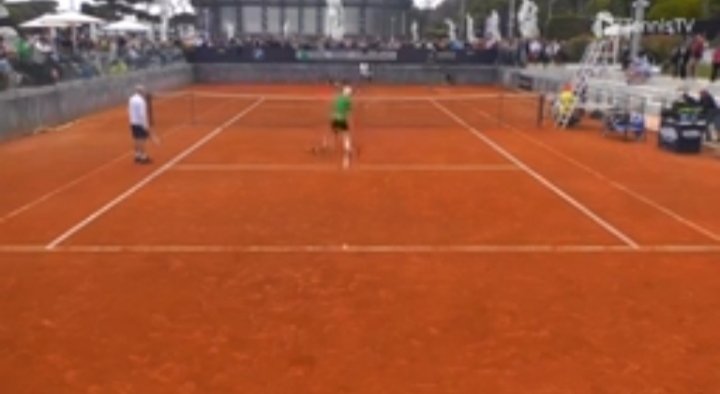 . @DjokerNole with @GrigorDimitrov in Rome today 🇮🇹
@InteBNLdItalia 
Practice session 🎾

#IBI24 #Djokovic #NoleFam 
📸: @TennisTV  @YouTube #screenshot