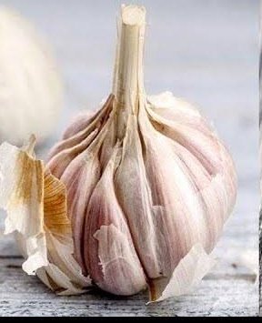 Sarki_sultan's tweet photo. Treatment for toilet infection.
Many antibiotics have side effects and can make your situation worse if you're not lucky. 
To avoid that, you can use this Natural ingredients for an affordable and effective use.

    INGREDIENTS 
1. Tafarnuwa - Garlic
2. Saiwan Tumfafiya - Giant milkweed
3. Kanunfari - Ginger Powder 
4. Jan Kanwa - Crude potash.

      HOW TO PREPARE IT
Get all the ingredients both Garlic, giant milkweed and ginger powder make sure you wash them very well and put them in a pot, add water in the pot (1 liter), you can use both gas and electric for boiling, add one tea spoon of crude potash, boil them all together for like 30 min. 

    HOW TO USE
Half cup in the morning and half in the evening for  7 days.

Note that: Before taking it everyday you have to reboil it for like 5 min. 
Good luck.