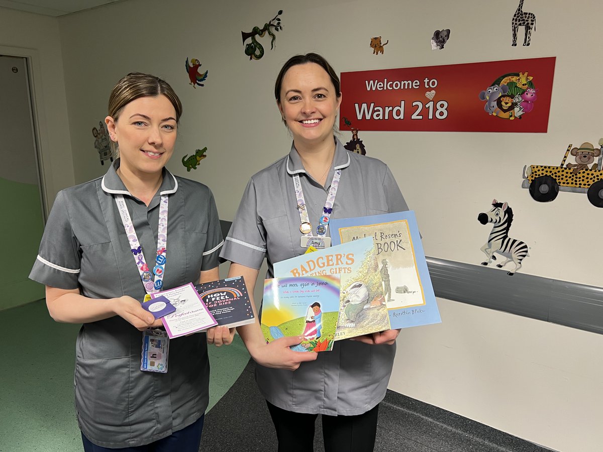 👋🏥💕 Meet Bekki Bache and Amy Smith, two nurses helping bereaved parents at @StaffsChildrens make memories thanks to UHNM Charity funding ➡️ uhnmcharity.org.uk/latest-news/po…