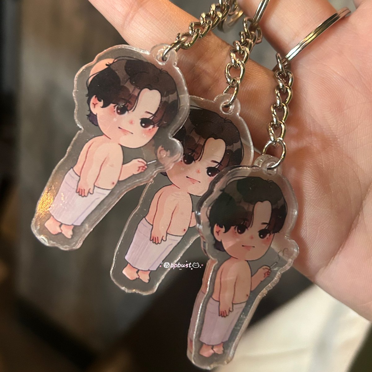 GIVEAWAY BIBLE 

“ DEKSOMBOONXBIBLE ” 

🧸 :  Acrylic Keyring =  30 ชิ้น 
🗓️ : 12 May 2024
📍 :  The PARQ Life  ชั้น 2
🕰️ : TBA 

#DEKSOMBOONxBIBLE 
@biblesumett 
#BibleWichapas  #bsumone