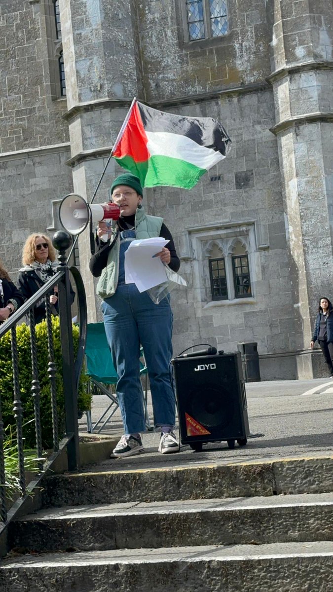 📢Defend Rafah, Sanction Israel now EMERGENCY PROTEST 1pm-2pm TODAY Weds 8th May at the entrance to University of Galway, adjacent to the Quad Please bring along flags, placards, banners 🇵🇸 A simultaneous demonstration will take place outside the Dáil #UGalwayStaff4Palestine