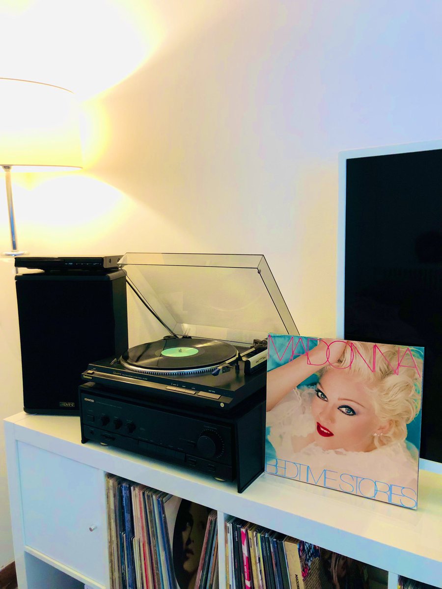 L’ora del #vinile. ☝️ Oggi #BedtimeStories, del 1994. Invecchiato benissimo. 🎵 

#vinyl #vinylcollector #vinylrecords #music #Madonna #7maggio #TheCelebrationTour #TheCelebrationTourInRio #CelebrationTourInRio