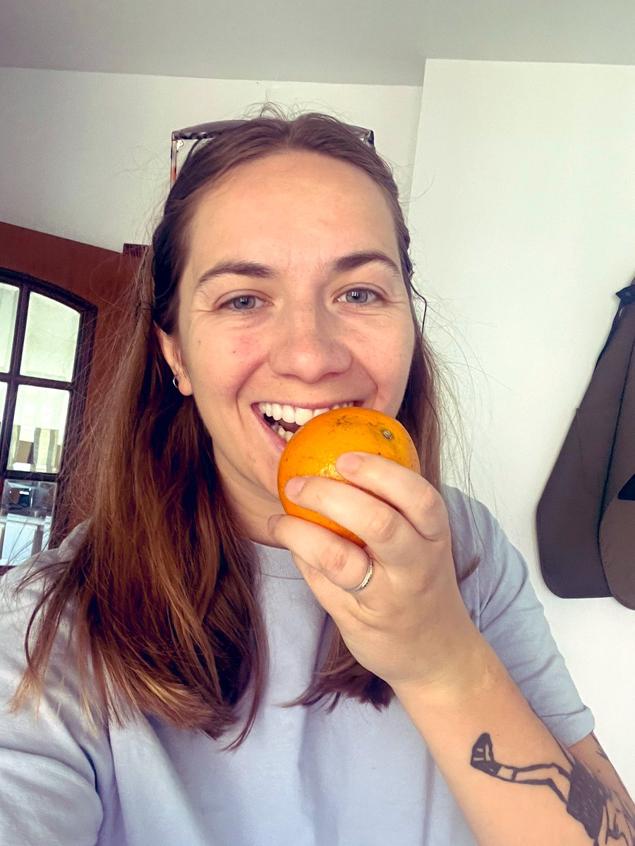 Gm! Who else eats the skin on their oranges? 🍊