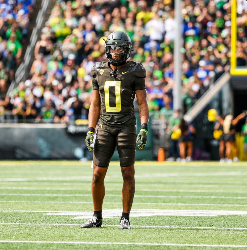 Blessed to receive a offer from Oregon @kschmittASHS @SpaldingFB @Coach_CHampton @EdOBrienCFB