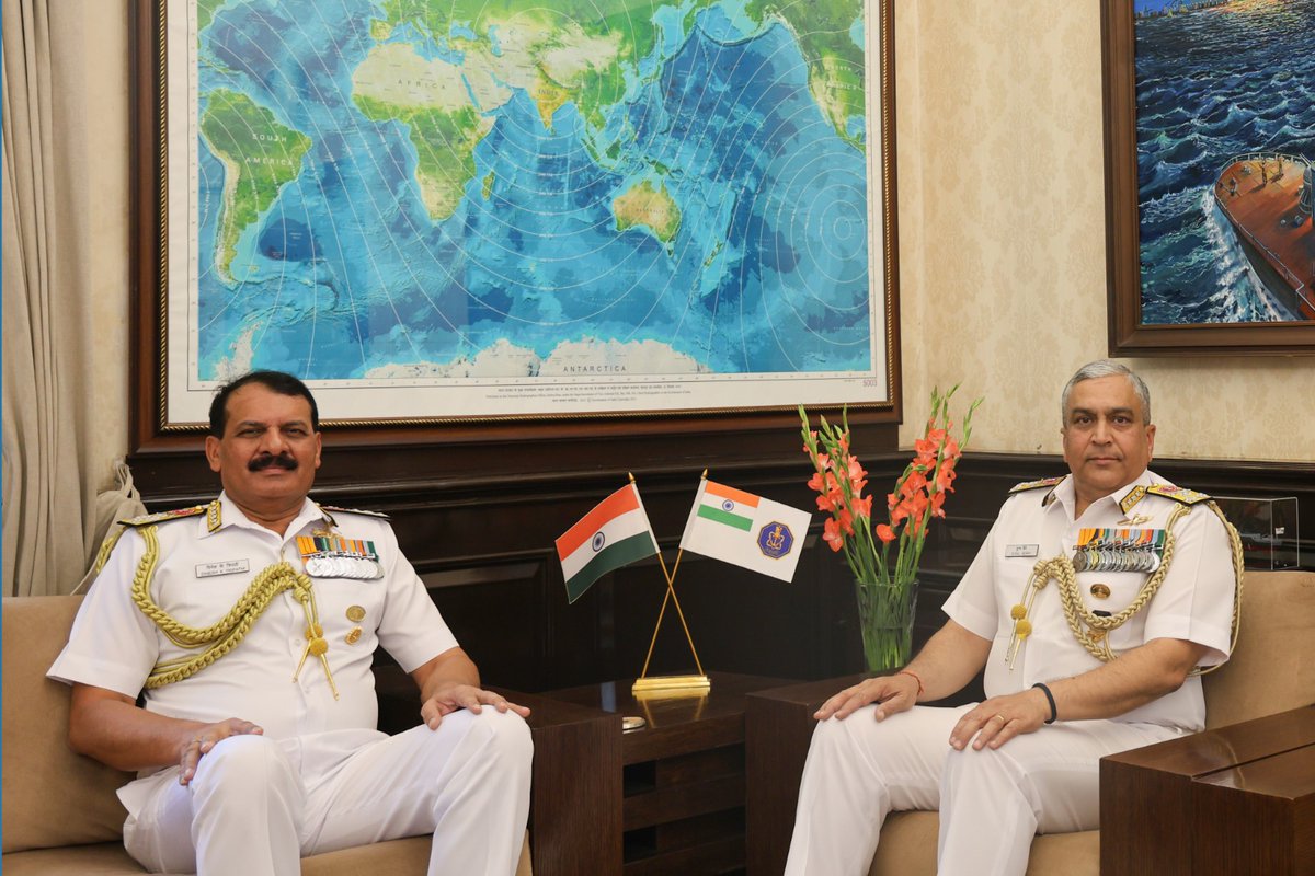 VAdm Suraj Berry, CinC SFC, called on Adm Dinesh K Tripathi, #CNS on #06May 24. He was received with a ceremonial Guard of Honour at the South Block Lawns, #NewDelhi.