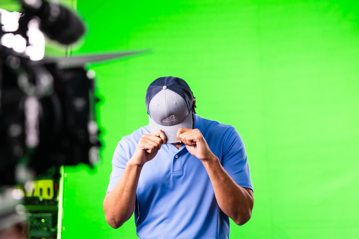 💚💛🔟 Behind the Scenes: We're getting ready to launch our new campaigns with Jordan Love. Recently, we had a fun photo &amp; video shoot. Stay tuned for more from Jordan! You're going to LOVE it!