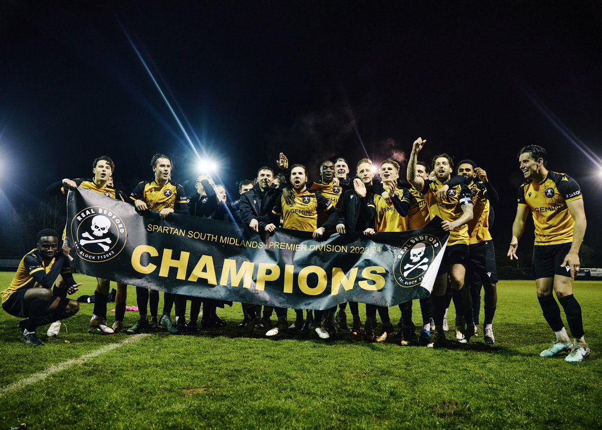 🤩 Remember 𝐓𝐇𝐀𝐓 Tuesday Night 🤩 3 weeks ago today we won the League! 🏆 #RBFC 🏴‍☠️