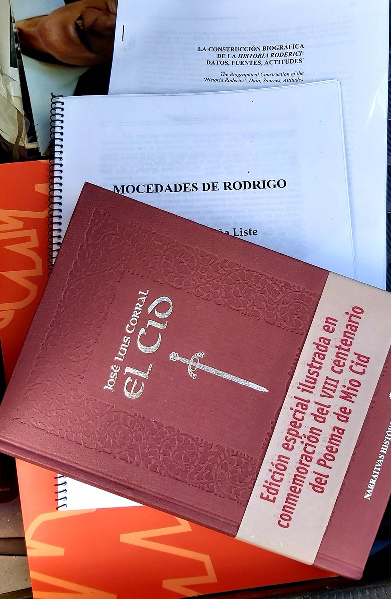 Estaba yo tan tranquilo, recordando a mi Hada y leyendo a #NeilPrice, cuando @Correos ha arribado con estos regalos, bien saben los Dioses quién los ha ha enviado 🤔, gracias por, y paso de los siglo V al X a la Plena Edad Media @TheValkyriesVig. Abrazo desde Cantabria... 🧚‍♂️🕶