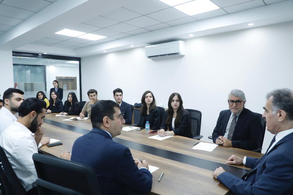 Delighted to meet with students from the Department of Politics and International Relations at @SoranUniversity. I provided an overview of the department's work, KRG policies, and shared my own experiences, wishing them success and a bright future.