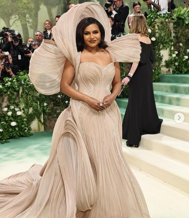 Y Media Headlines: Mindy Kaling ‘melts away in time’ as she walks MET Gala red carpet in Gaurav Gupta gown

Read more at: southasiandaily.com/mindy-kaling-m…

@mindykaling 
@YudhvirJaswal 

#MetGala #MindyKaling #gauravgupta #ymediagroup #southasiandaily #news #fashion