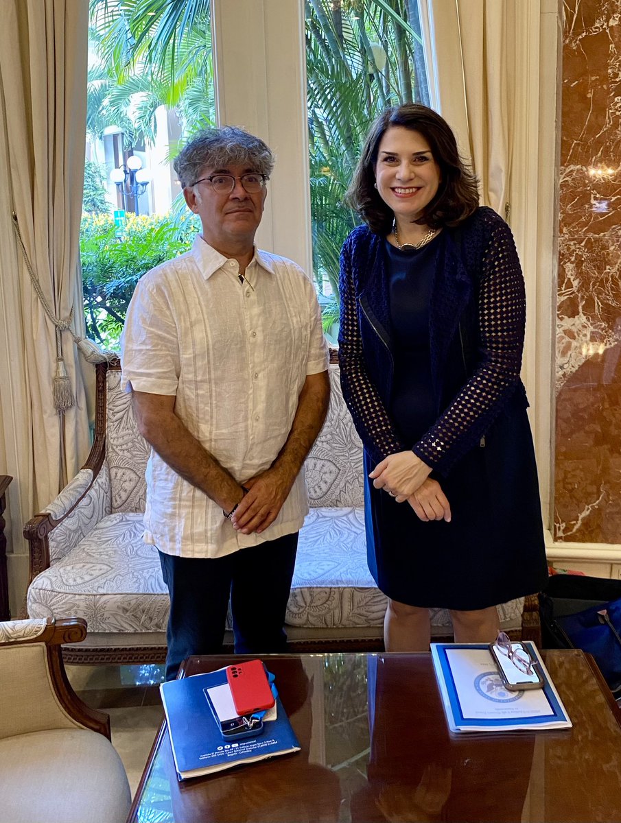 Constructive meeting with @MigracionCol Director General Fernando Garcia on the sidelines of the LA Declaration ministerial. The U.S. appreciates Colombia’s humanitarian partnership and support for refugees and vulnerable migrants, including through the Safe Mobility initiative.