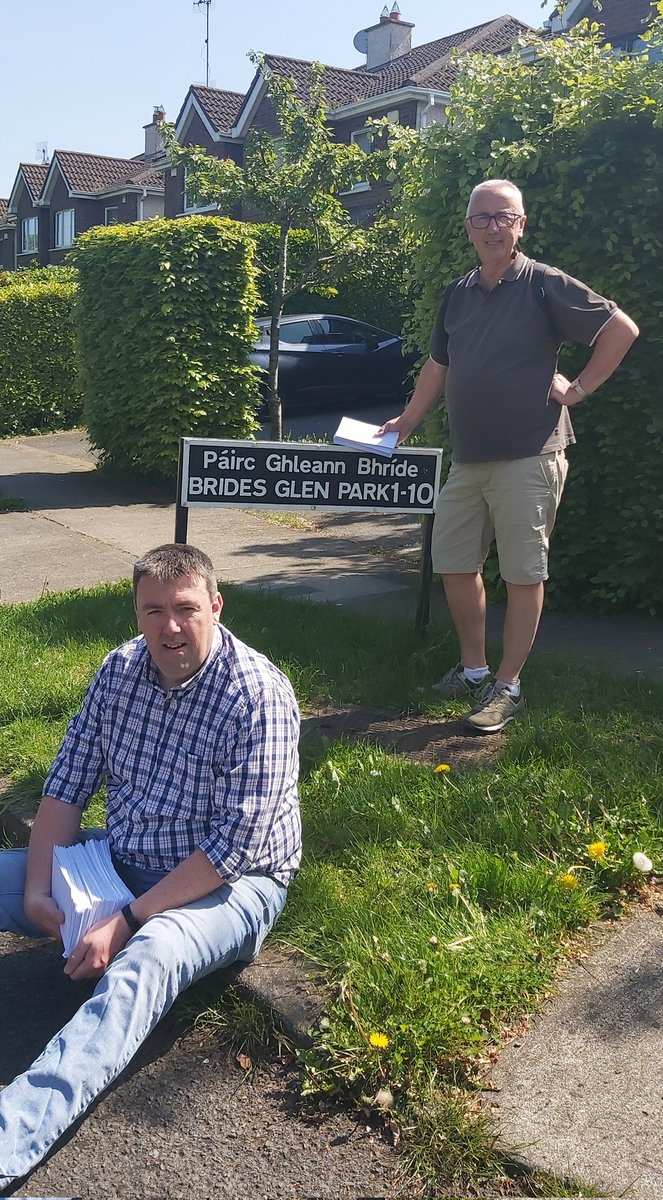 Day 1 of #LE24 and it's a sunny and warm 16°C ... accourding to @DuncanSmithTD and @KHumphreysDBS I can't wear shorts on a @labour leaflet drop. I'm melting 🌡🥵