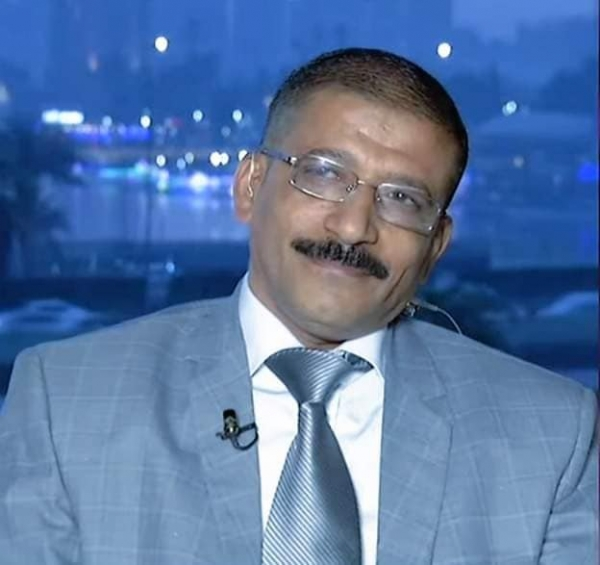 #Yémen : le secrétaire général du syndicat des journalistes Mohamed Shabita est en soins intensifs après que des inconnus ont tiré des coups de feu sur sa voiture. Un de ses proches a été tué et un autre est blessé. RSF demande que toute la lumière soit faite sur ce crime odieux.