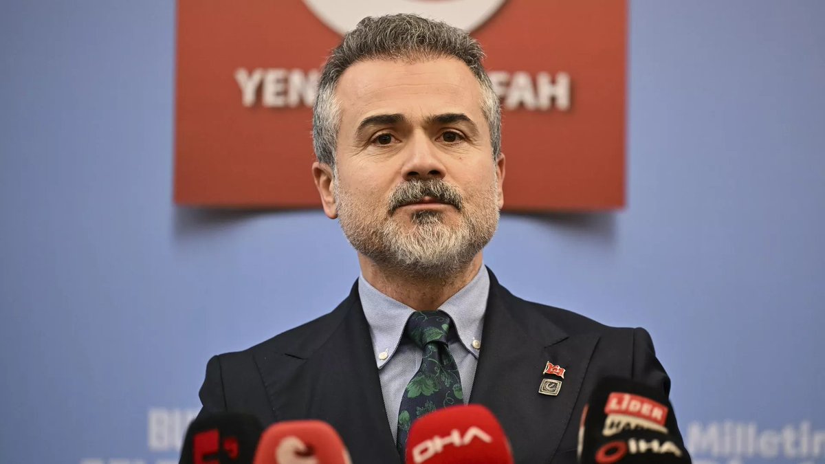 Yeniden Refah Partisi Genel Başkan Yardımcısı Suat Kılıç gündeme ilişkin açıklamalarda bulundu: 🔸‘İsrail ile tüm ticari ilişkilerin durdurulmasını memnuniyetle karşılıyoruz’ 🔸‘Emekli maaşı ve asgari ücret açlık sınırının üzerine çıkarılmalı’ 🔸‘20 bin öğretmen ataması…