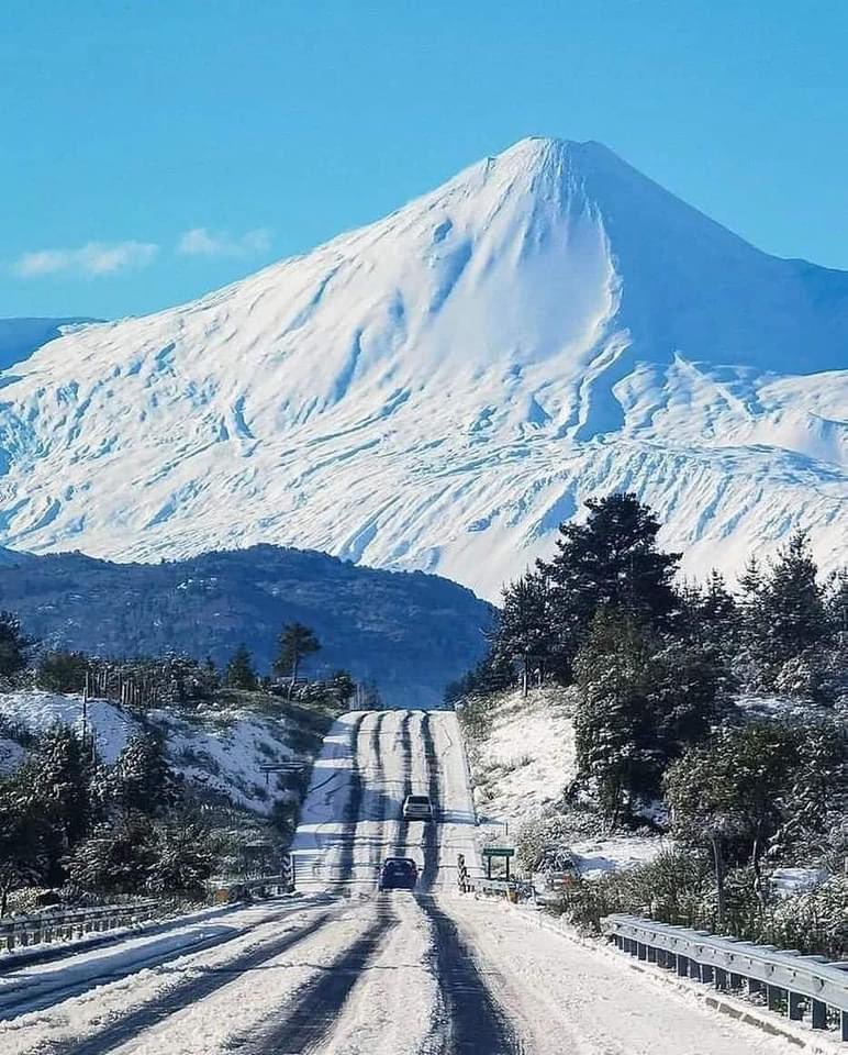 tet_planeta's tweet photo. ❄️ Antuco with snow 
#ComoTeExtrañoAntuco https://t.co/nSpzEKl2YJ