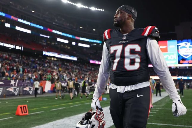 REPORT:

Patriots offensive tackle Calvin Anderson almost died last year after contracting MALARIA.  

He hopes to battle his way back to competing for an offensive line, starting position this season.  

😬