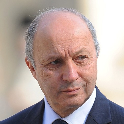 Où est la place de #Fabius ?
A la tête du Conseil constitutionnel ou en prison ?