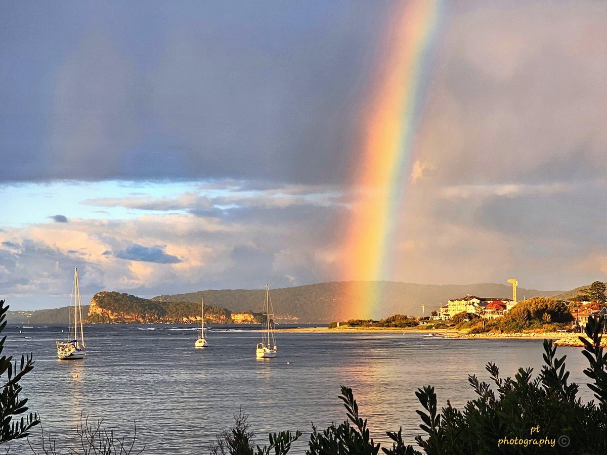 Ettalong beach rainbow 🌈 this morning lighting up the beach. (P.Thompson)