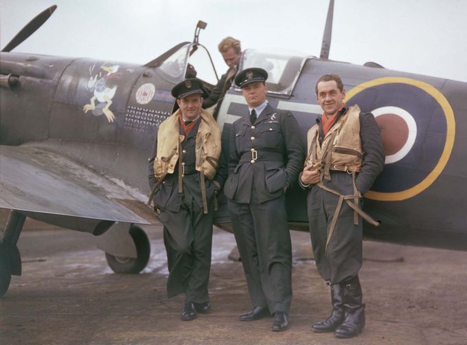 Pilots of 303 (Polish) Squadron, RAF. Possibly RAF Northolt in 1940.