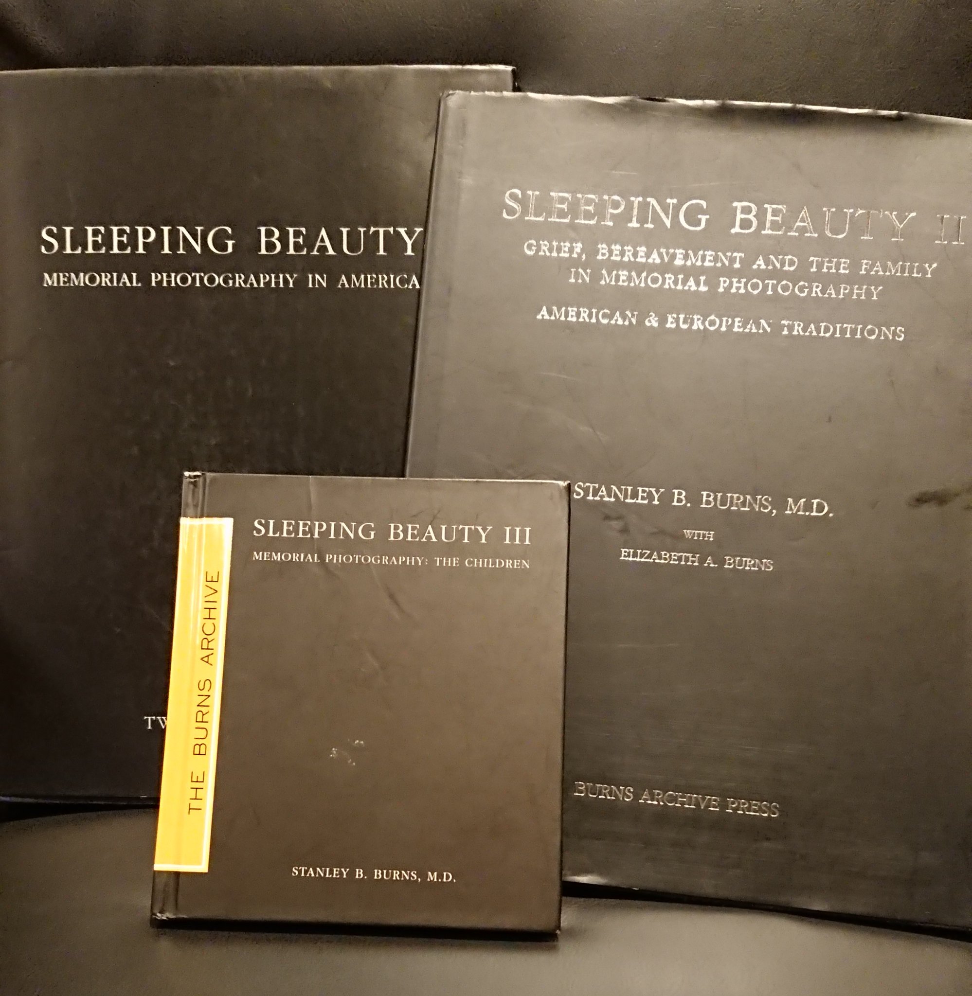 ★稀少写真集【Sleeping Beauty】アメリカの死者たちの写真 1990 ☆稀少写真集【Sleeping Beauty】アメリカの死者たちの写真 1990