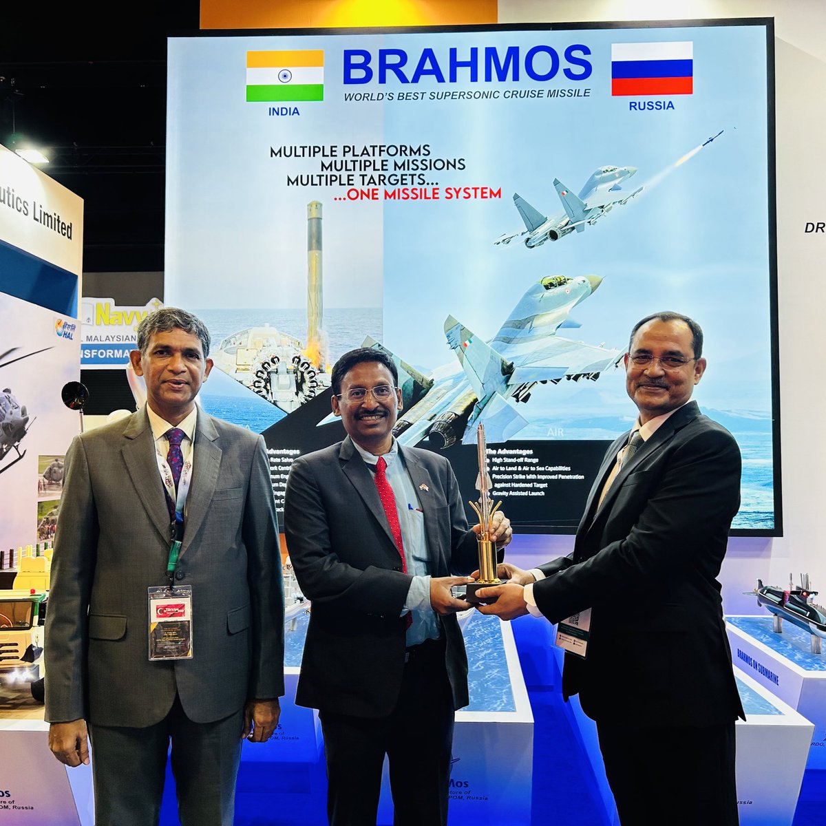 High Commissioner of India to Malaysia, H.E. Shri @BN_Reddy_8888, inaugurated the #BrahMos Pavilion on the opening day of @DSAMalaysia, in presence of Addl. Secretary, @DefProdnIndia, Shri T. Natarajan. They were apprised about the export efforts being undertaken in various