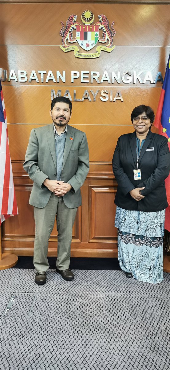 Tahniah dan selamat kembali bertugas kepada Cik Kanageswary Ramasamy yang baharu menamatkan pengajian di peringkat Doktor Falsafah (PhD) melalui program Hadiah Latihan Persekutuan.

#DOSM
#BanciPertanian2024
#HIES2024
#KPDOSM
#StatistikNadiKehidupan
#StatistikSegalanyaPasti