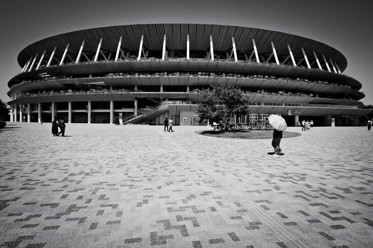 GWにコロナに罹患して、あの状況でよくオリンピック開催できたなと思い出す ／ 3 years since the last Tokyo Olympic #photography #streetphotography #blackandwhitephotography #architecture #tokyo #japan
